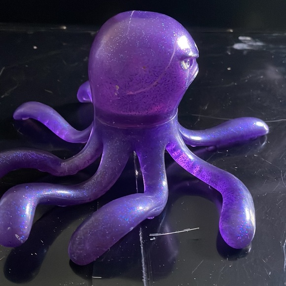 Disney Pixar Toy Story 3 Purple Glitter Stretch the Octopus Flexible Figure - Picture 3 of 4